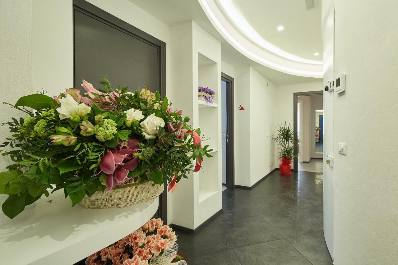 B&B Via Roma 25 อาเรซโซ ภายนอก รูปภาพ