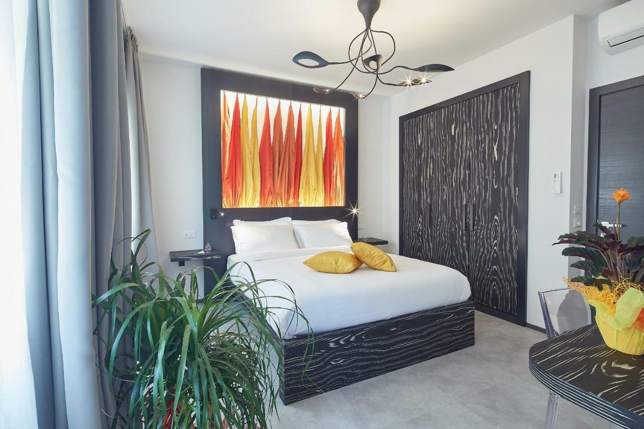 B&B Via Roma 25 อาเรซโซ ภายนอก รูปภาพ