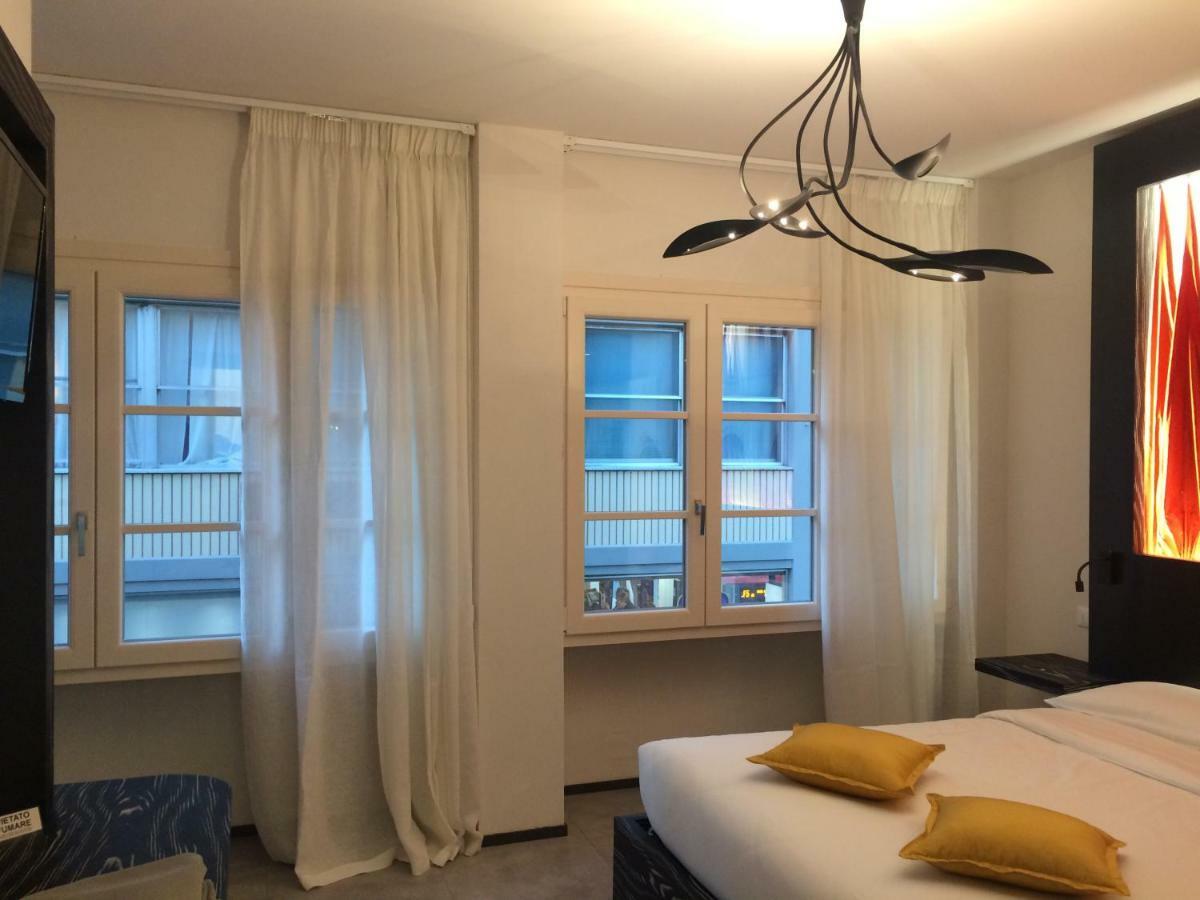 B&B Via Roma 25 อาเรซโซ ภายนอก รูปภาพ